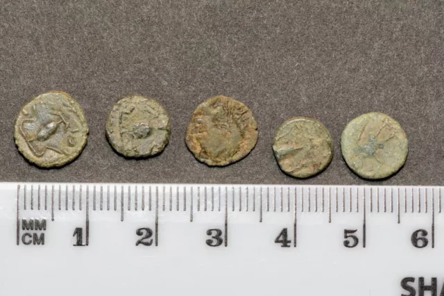 Five ancient Roman bronze coins A9
