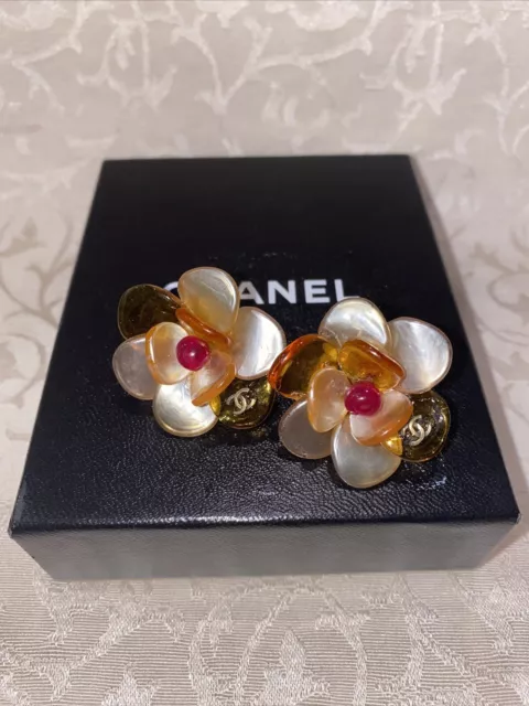AUTHENTIC CHANEL CC Logo Camellia Gripoix Vintage Clip on Earrings $359.00  - PicClick