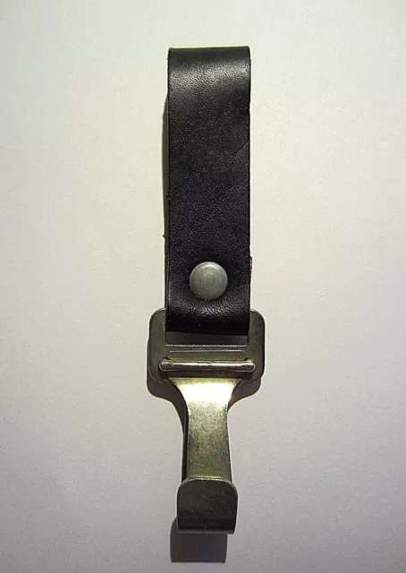 2 Stück DDR Koppelhaken mit Karabinerversch​luss an Leder Gürtelschlaufe
