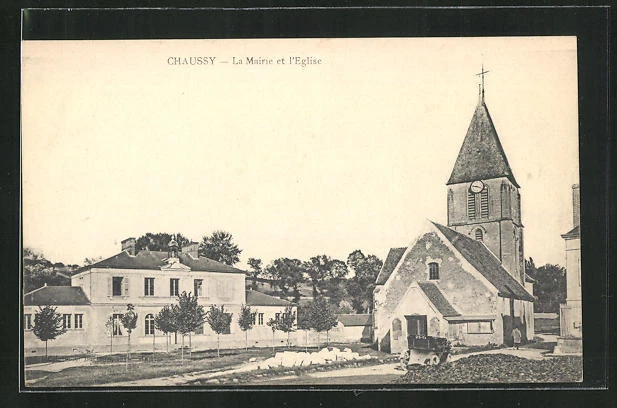 CPA Chaussy, The Town Hall and the Church
