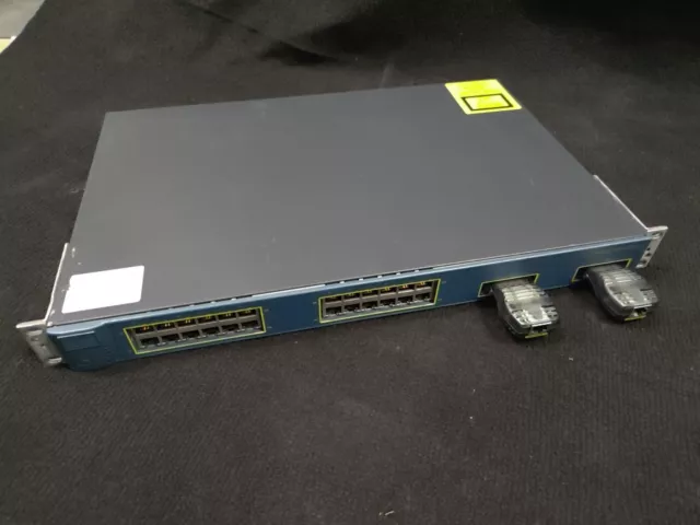 Cisco Catalyst 24 Port Switch 19" WS-C3524-XL-EN Mit GBIC Module Gigabit Lan