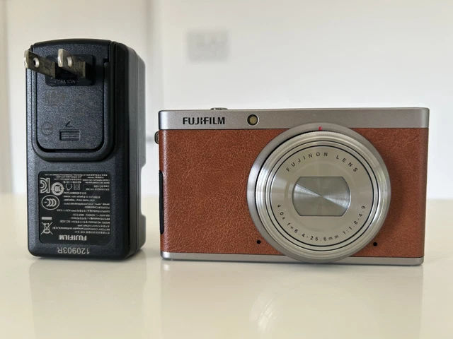 VERY GOOD] FUJIFILM XF1 Brown Retro Vintage Style Compact
