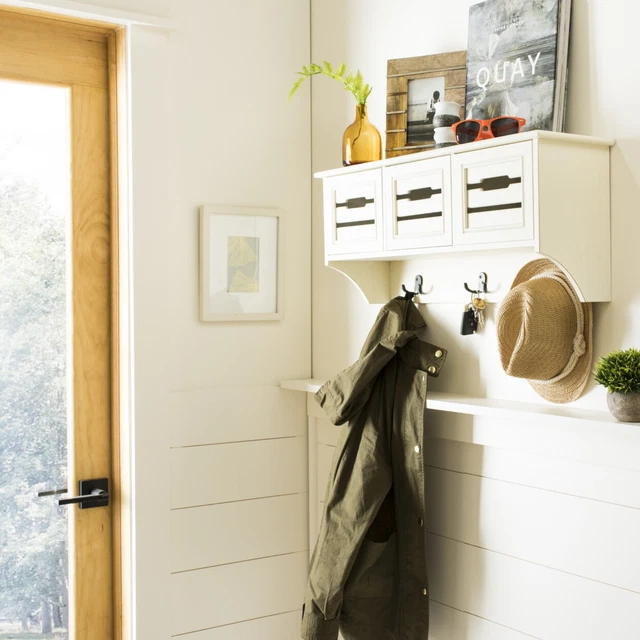 Safavieh Leon Estante de pared colgante de 3 cajones blanco