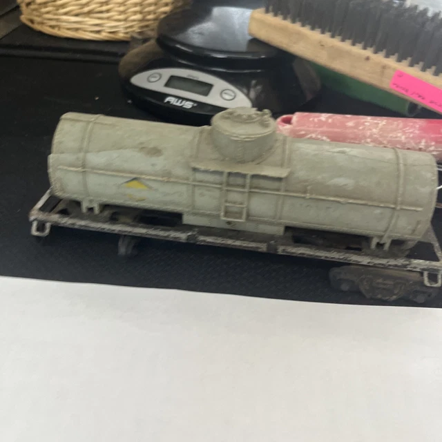 Vintage Lionel Sunco Tanker Train Car Parts Only “dd”