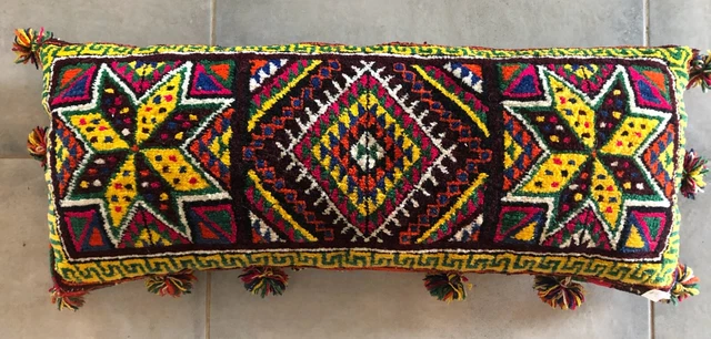 Ancien long coussin de sol berbère fait main à partir de tapis Pièce unique