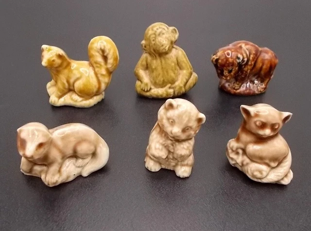 Vintage WADE ENGLAND Wildlife Figure Lot of 6 - Monkey, Buffalo, Lemur, Otter +