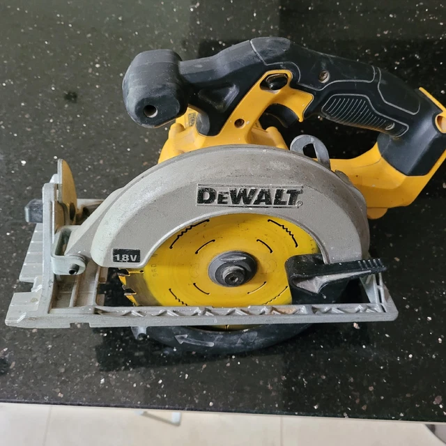 Sierra de circo inalámbrica Dewalt DCS391N-XJ 18V XR 165 mm - funciona