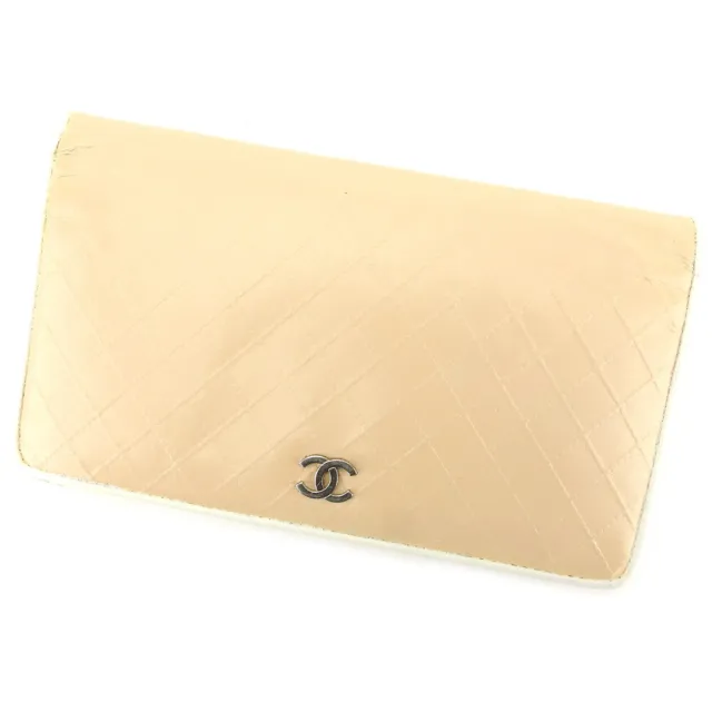 Chanel square stitch Beige Leather ref.786875 - Joli Closet