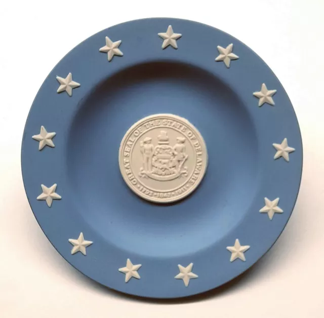 Wedgwood Jasper Ware Commemorative Dish - Seal Of The State Of Delaware - Usa