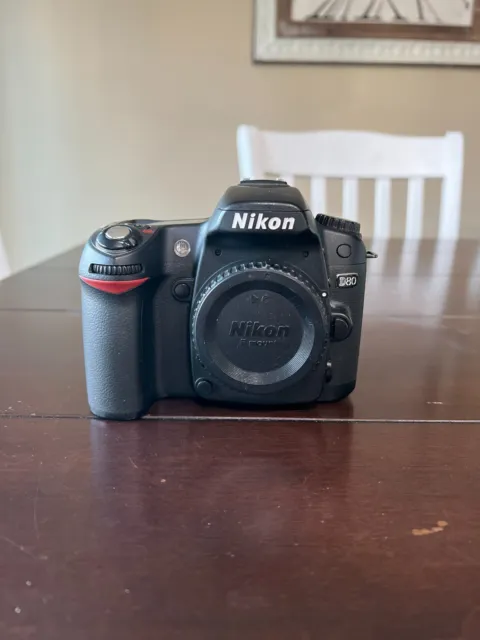 [Excellent+] Nikon D80 10.2MP Body w/ Lens Case + Battery & Charger, 4GB SD Card