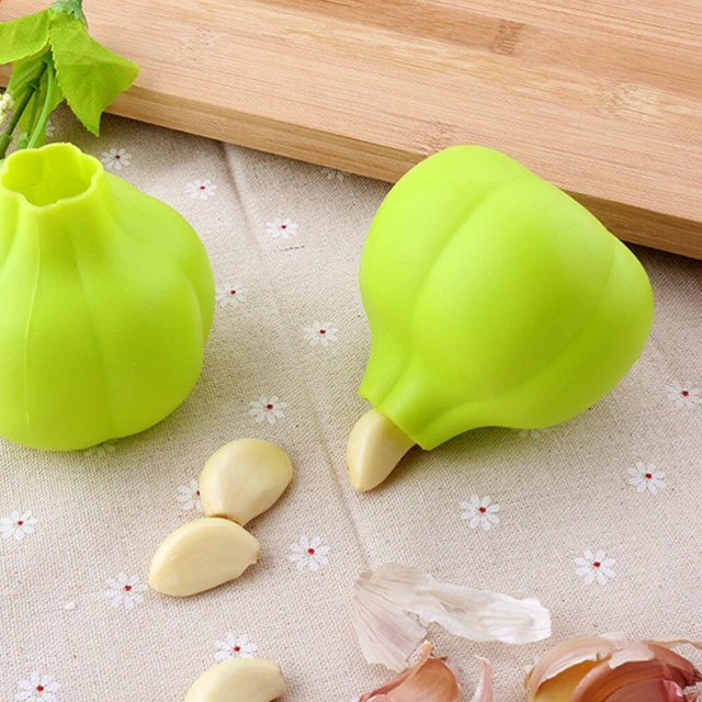 Angel’s Peel Lounge 3-Piece Garlic Mincer Set - Includes Mincer, Silicone Peeler & Cleaning Brush (Green)