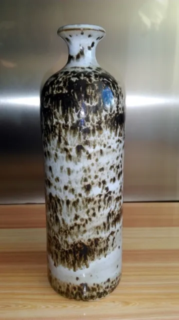 Ravissant vase bouteille en grès à décor moucheté à identifier ?