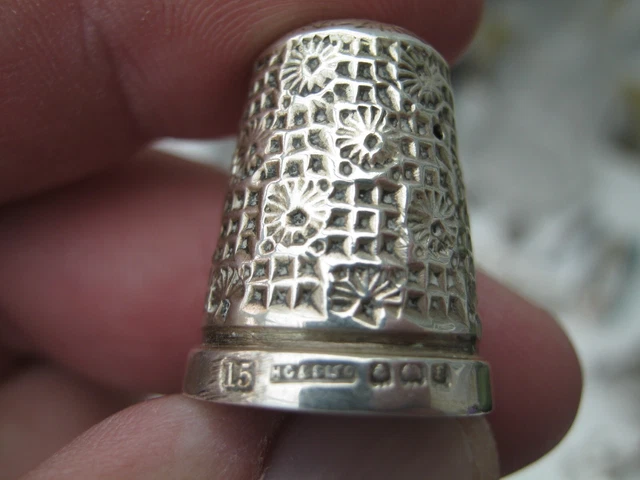 Birmingham 1930 Sterling Silver Thimble By Henry Griffiths With Daisy Wheels