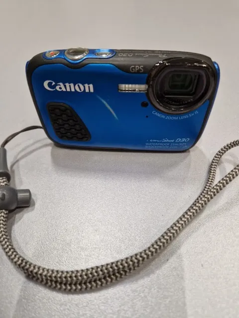 Canon PowerShot D30 Waterproof 12.1MP Digital Camera Used For Parts/Repair