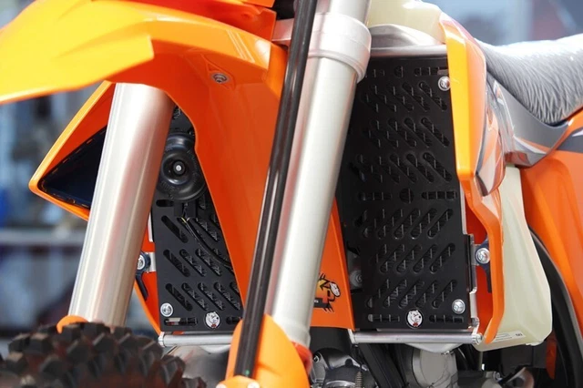 Manubrio Accossato In Alluminio Nero Per KTM EXC 300 (2000) - Diametro 22x5 Mm, Misure 796x102x137 Mm