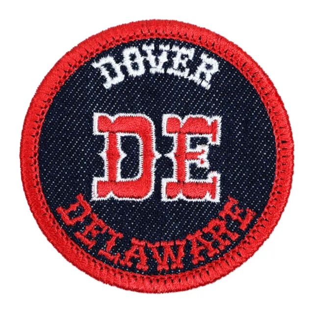 Dover Delaware Parche Bordado Azul Denim/Rojo Hierro Bolso Cosido Sombrero Mochila