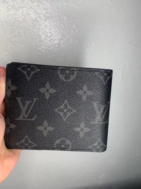 Louis Vuitton Monogram Bifold Wallet Men’s Black LV