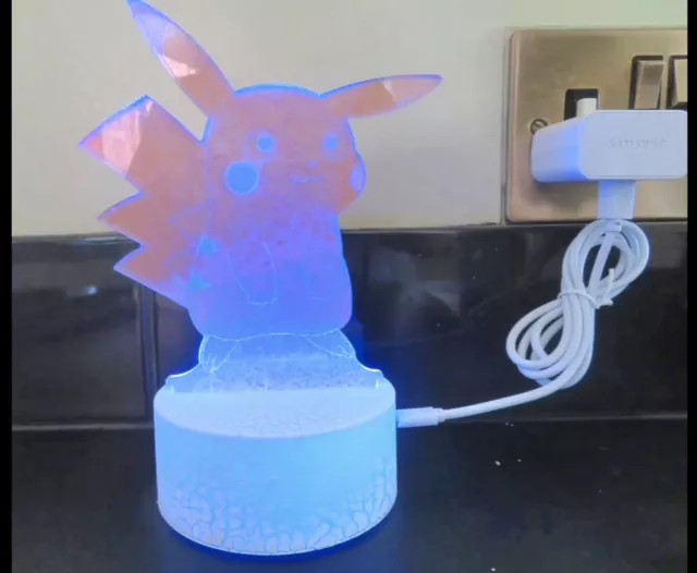 POKEMON LED 16 Colour Night Light Pikachu Charizard Eevee