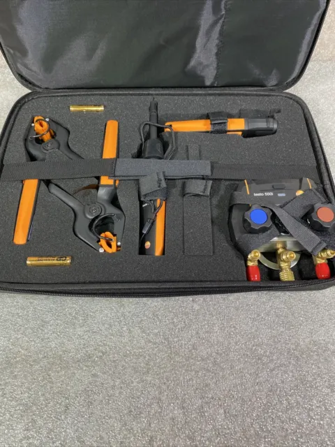 Testo 550i Manifold Kit with 552i vacuum gauge and 2 temp clamps  - 0564 4550 01