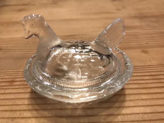 Kleines Butterhuhn Butterhenne  Pressglas Puppenstube Kaufladen