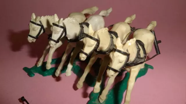 VTG TIMPO ENGLAND RED ROMAN CHARIOT w/ 4 WHITE HORSES FOR PARTS 1970's 3