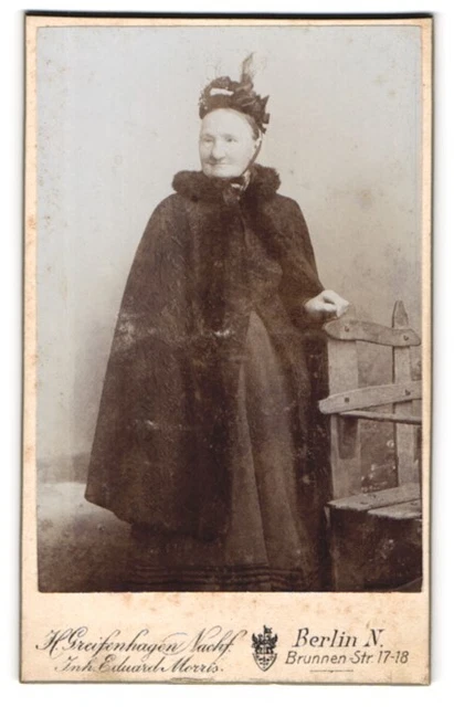 Fotografie H. Greifenhagen Nachf., Berlin, Brunnen-Strasse 17-18, Alte Frau im