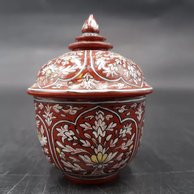 Prunk Porzellan Schälchen mit Deckel und floralem Motiv-China