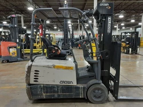 2016 Crown SC5245-40 4,000lb 3-Wheel Forklift
