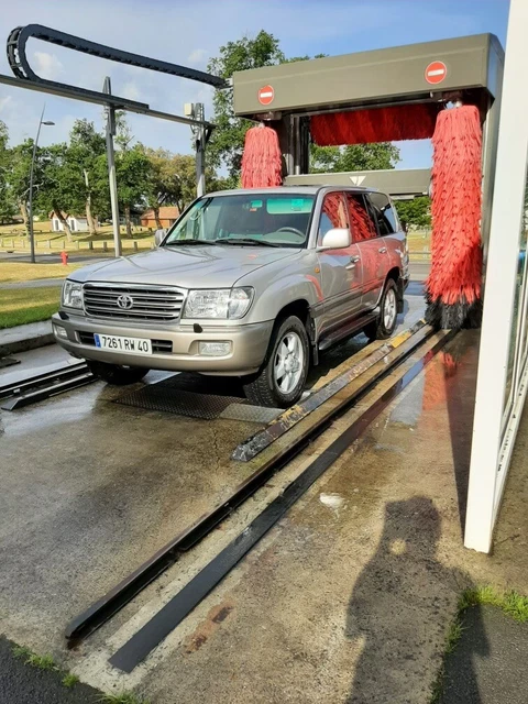 toyota Land Cruiser 100 2