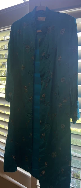 VTG Teal Quilted Robe, Pockets, Frog Closes ,Mandarin Collar,Slits Sz 42 Amazing