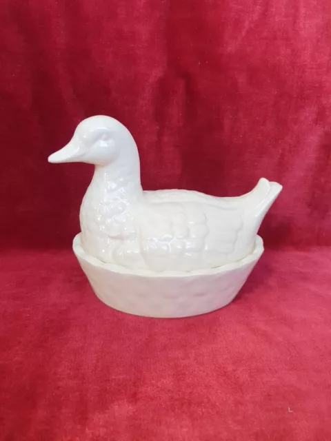 Cesta con soporte para huevos de pato y patito de cerámica blanca esmaltada vintage