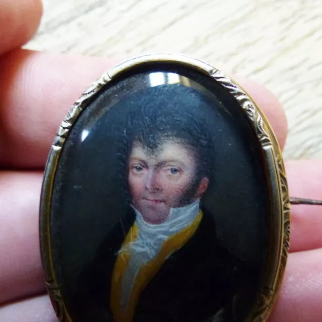 BELLE MINIATURE PEINTURE BROCHE ARGENT DEBUT XIXème PORTRAIT d'HOMME 1820's 3