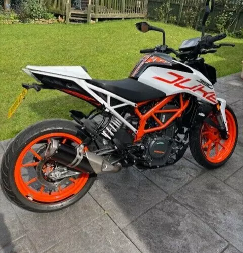 KTM 390 Duke 2020, White, Low Mileage, in excellent condition