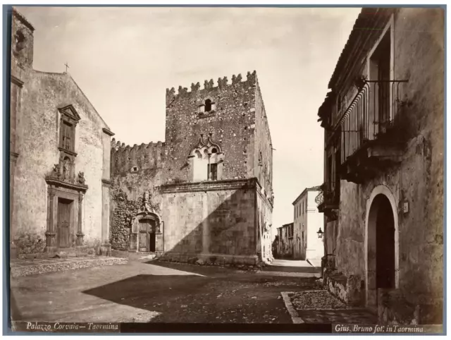 Bruno. Italie, Taormina, Palazzo Corvaia Vintage albumen print.  Tirage albumi