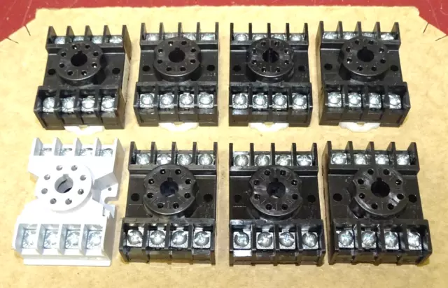 New lot of Custom Connector 0T08-PC 8-Pin Octal Relay Socket Bases 600V 10A