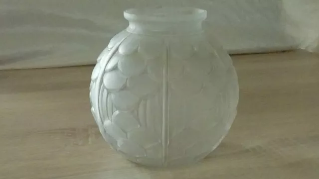 Vase Boule En Verre Moule Presse Epoque Art Deco**