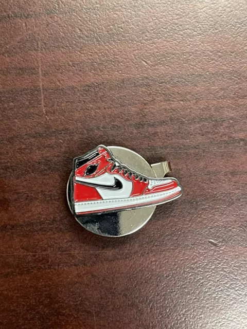 Air Jordan 1 "Chicago" Sneaker Golf Ball Marker BRAND NEW with Magnetic Hat Clip