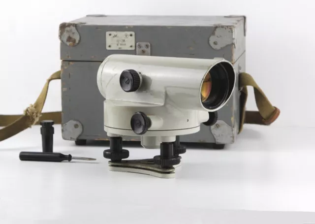 Soviet theodolite  N - 3 K Level Geodetic instrument for leveling 1977 years
