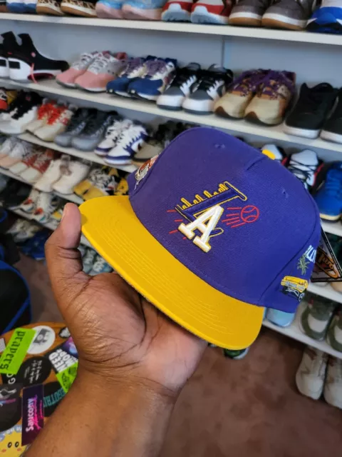 Twnty Two MAM8A DAY 2021 Crown Snapback Happy Birthday Kobe Bryant Lakers  Hat
