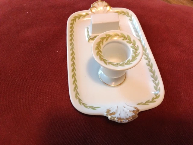 Trés beau bougeoir porcelaine de paris, motif émaillé, numéroté, décor