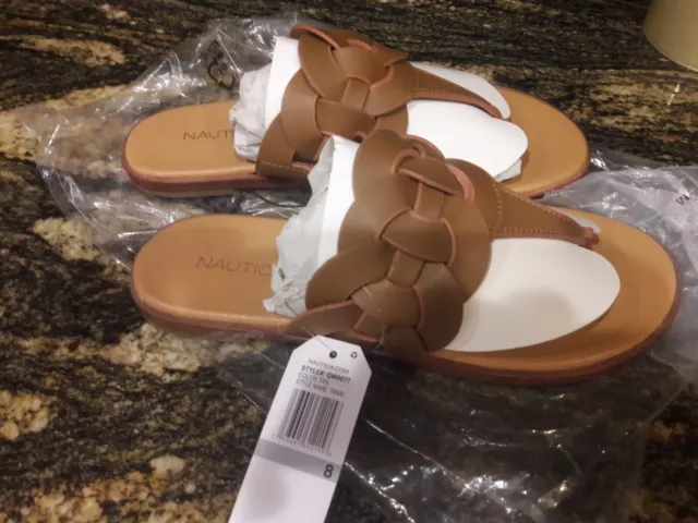 NEW Womens Nautica Tanai Thong Sandals, size 8            shoes