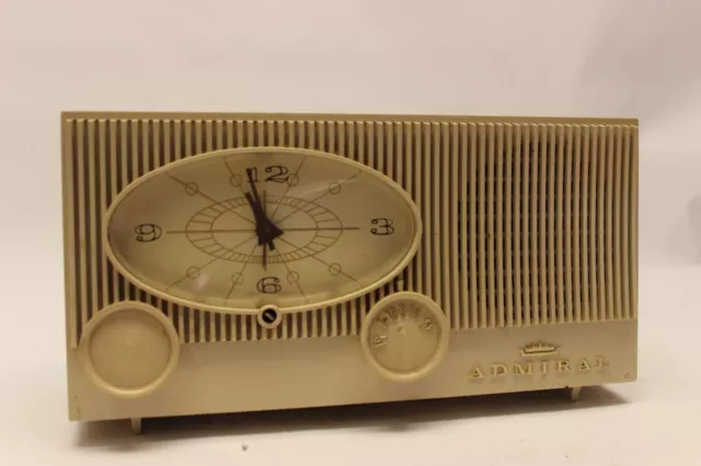 VINTAGE Y313 ADMIRAL Radio Model Clock 11.5