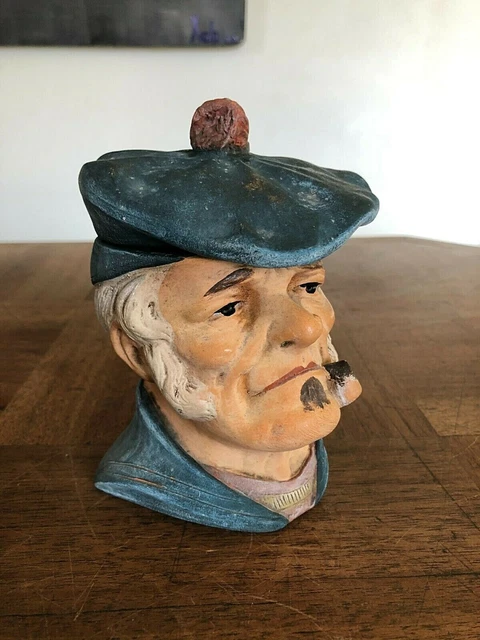 Eugène BLOT (1830-1899), Pot à tabac en terre cuite à décor tournant de