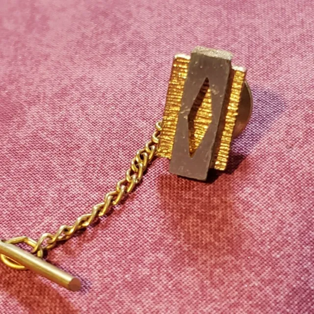 Vintage Diamond Design Gold Tone Tie Lapel Tack Pin Pinback Button Chain Bar TC1