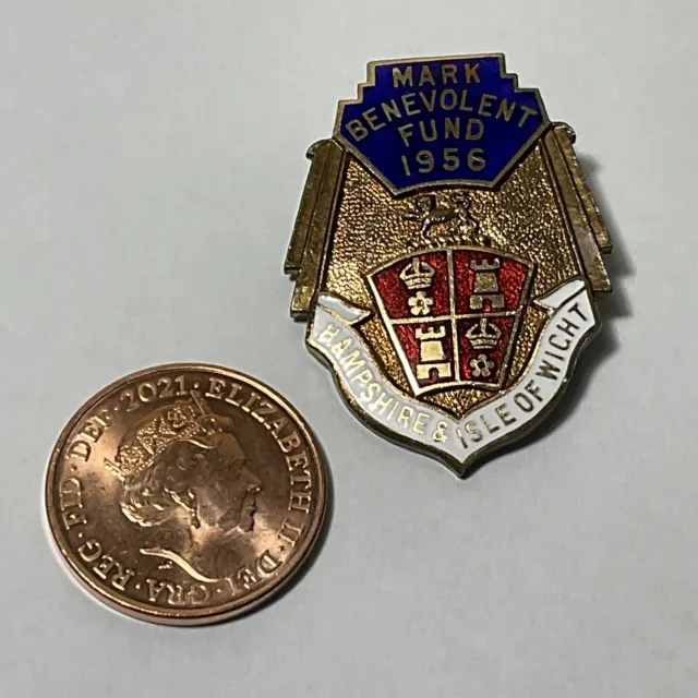 Vintage 1956 Mark Benevolent Fund, Hants & IOW Masonic Jewel/Badge 2