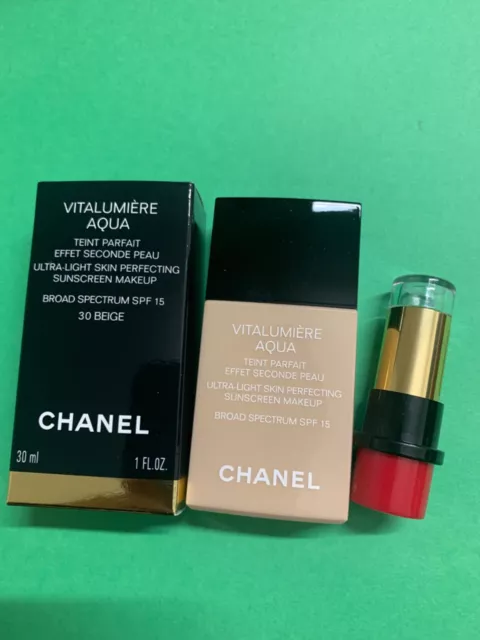Chanel Vitalumiere Aqua Ultra Light Skin Perfecting Makeup SPF 15-30 ml,  No.40 Beige