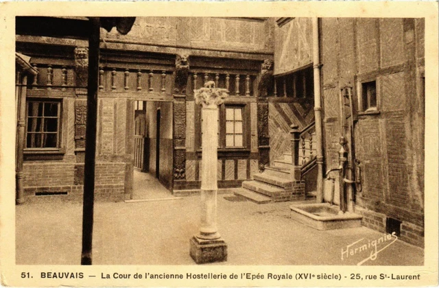 CPA Beauvais - La Cour de l'Ancienne Hostellerie de l'Epee Royale (1032030)