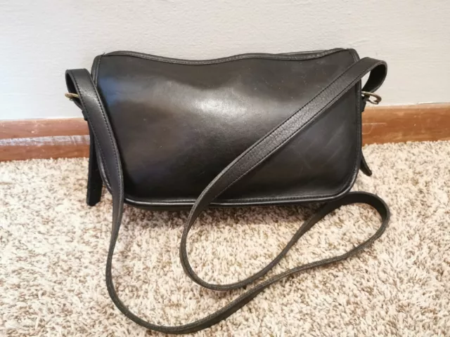 Vintage COACH 0980-345 Bonnie Cashin Clutch Black Leather Shoulder Bag