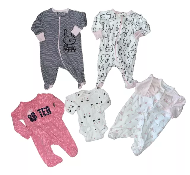 Lot 5 Newborn baby girl clothes bundle Gerbers, Carters, Little Me
