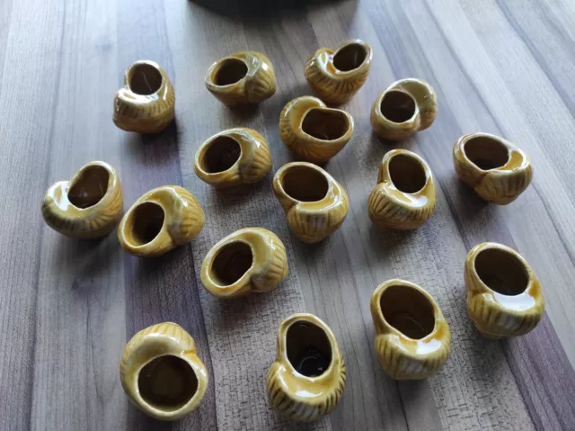 Lot de 16 coquilles à escargots en céramique vintage